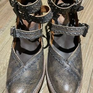 Free Birds Felicity bootie size 9